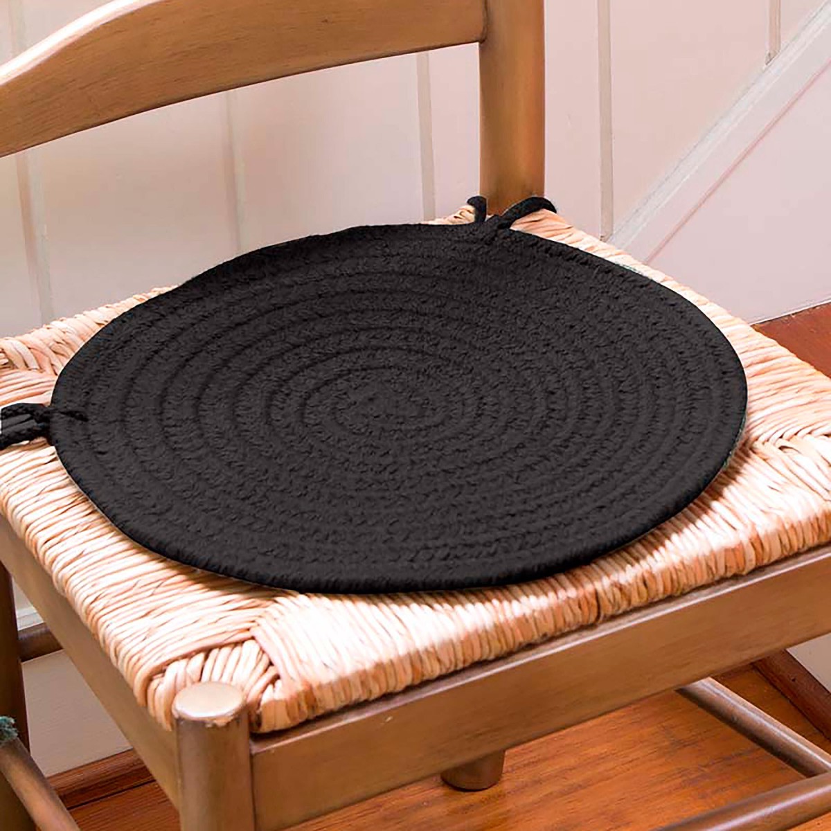 Solid Color Country Classic Braided Polypropylene Chair Pad 15 Dia Tan