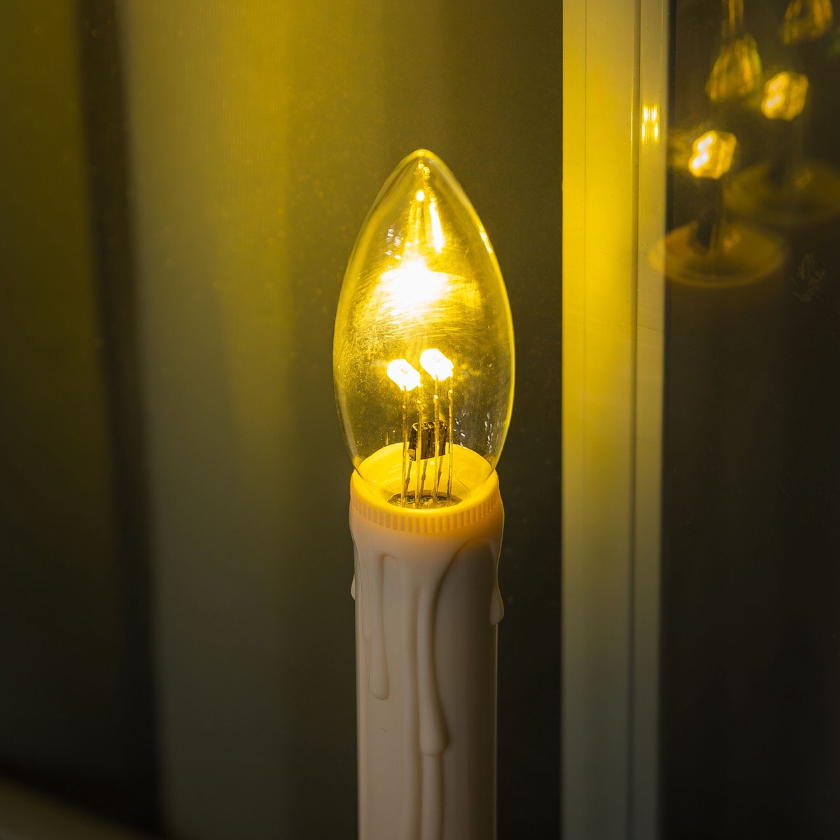 S4 Replacement Window Candle Bulbs