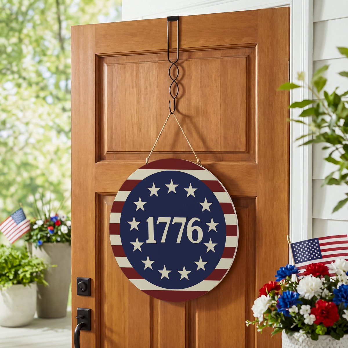 Red White Bloom Wood Round Door Dcor 1776 18