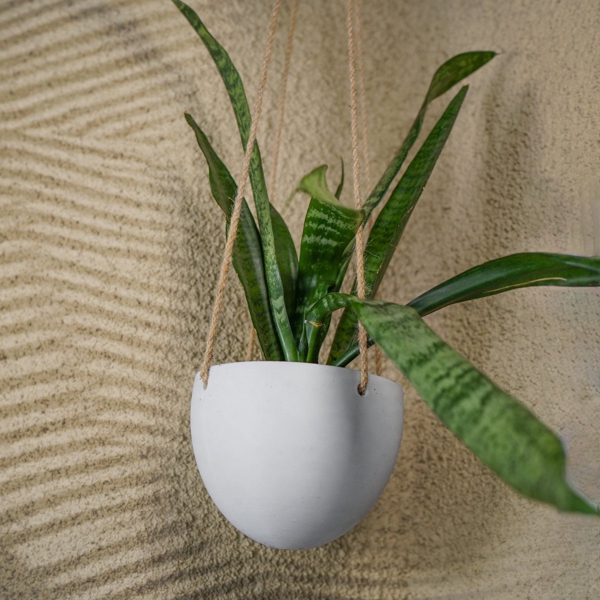 Minimalist Hanging Plant Pot With Drainage BlackWithDrainageLarge