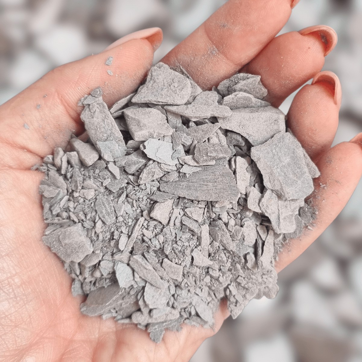 Welsh Plum Crushed Slate Chippings 10Mm To Dust StandardBulkBagApprox750Kg