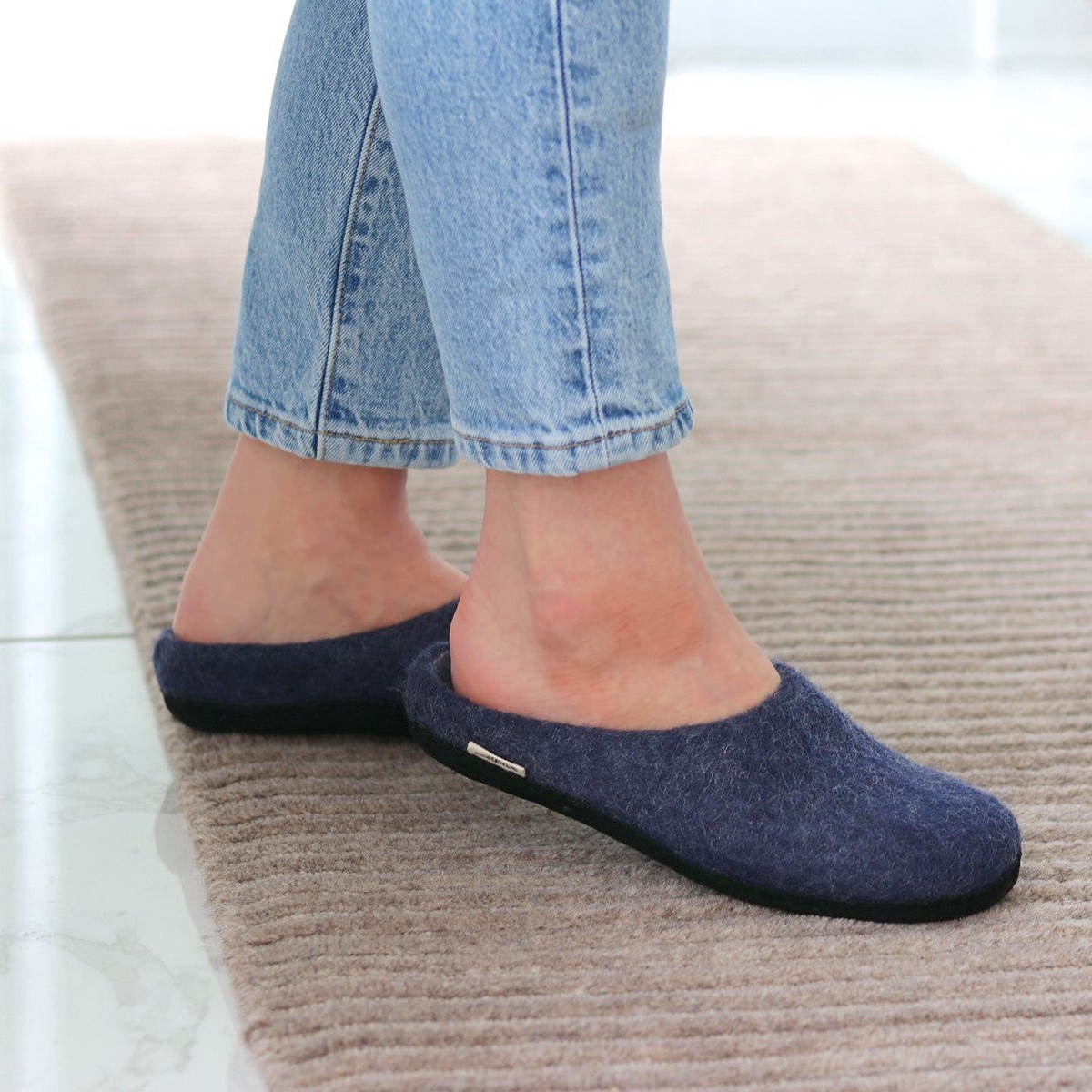 Womens Astoria Noir Wool House Slippers Heather41