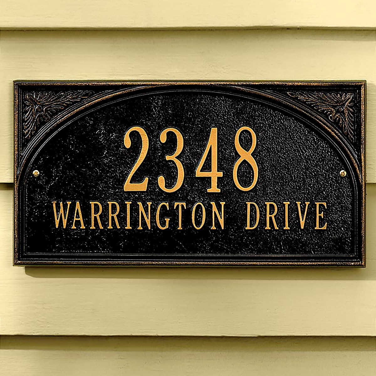 Classic Wall Plaque Black